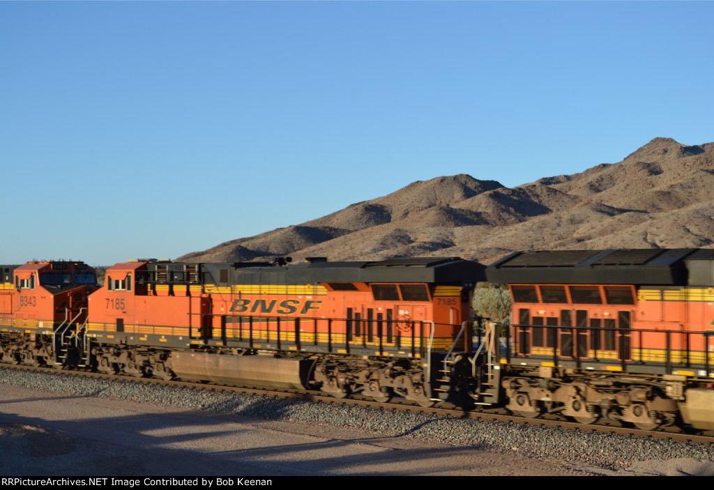 BNSF 7185